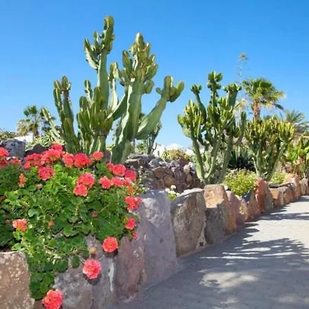 Playa Blanca Sleeps 6 Pool Wifi Appartement *